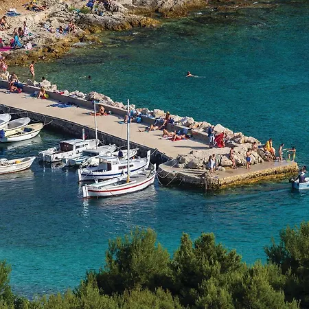 1 Bedroom Cozy In Daire Betina (Sibenik-Knin)