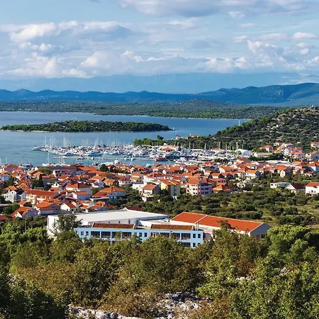 Apartamento Gorgeous In With Wifi Betina (Sibenik-Knin)